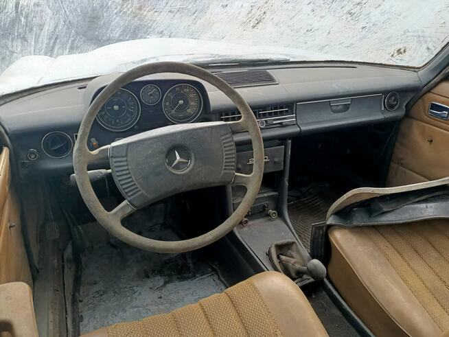 Mercedes W115 2.0D 72r