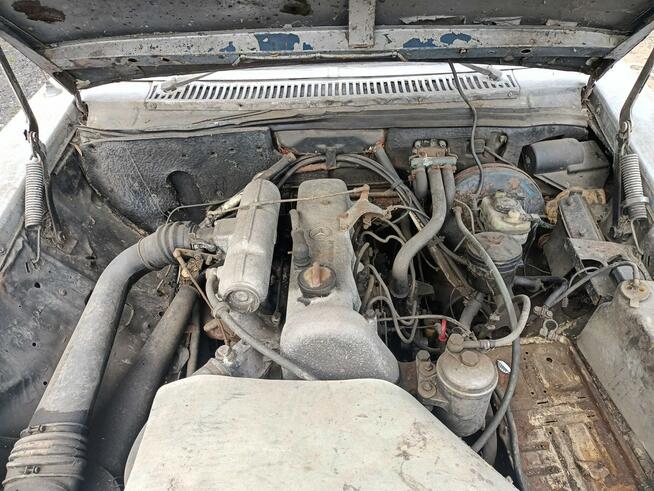 Mercedes W115 2.0D 72r