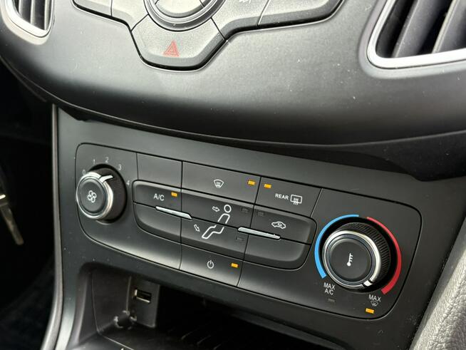 Ford Focus Serwisowany * Oryginalny Przebieg * Doinwestowany * Klimatyzacja *