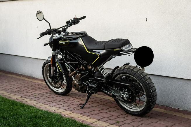 Husqvarna Svartpilen 401 R 2019 AKRAPOVIĆ Jak Nowy RATY Transport KTM duke mt 390 KAT A2