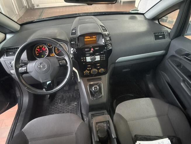 Zafira 1.6 benzyna Edition 116 km klima HAK 7 foteli SERWIS 2011