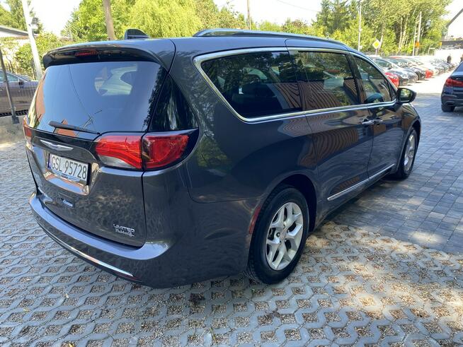 Chrysler Pacifica