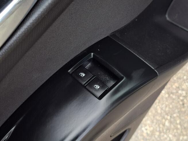 Opel Meriva Klimatronic 2-stref, Podgrz. fotele + kierownica, Navi, 2 kpl. kół