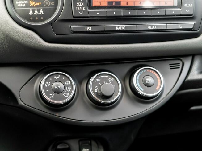 Toyota Yaris HB 1.0 Active 69KM Salon Polska