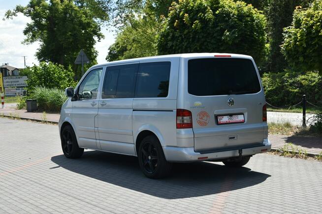 Volkswagen Multivan T5 2.5TDi 131KM 2005r. Climatronic Stolik Kamera HAK 2xdrzwi POLECAM