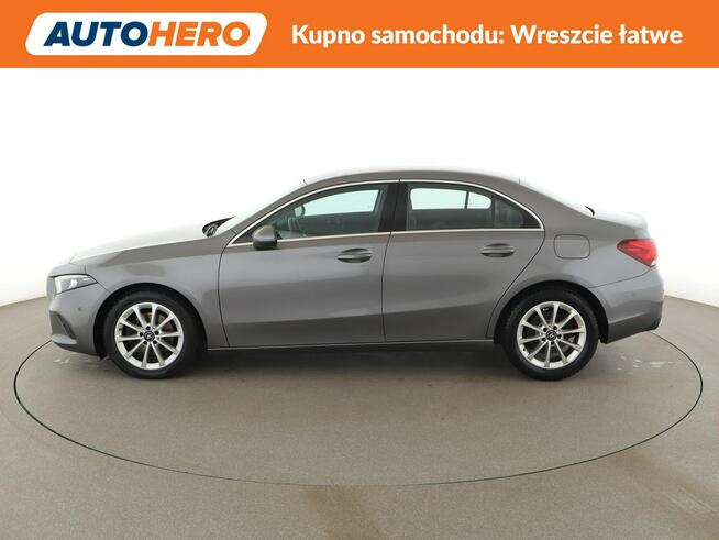 Mercedes A 200 automat full LED półskóra navi grzane fotele kamera i czujniki parkowa