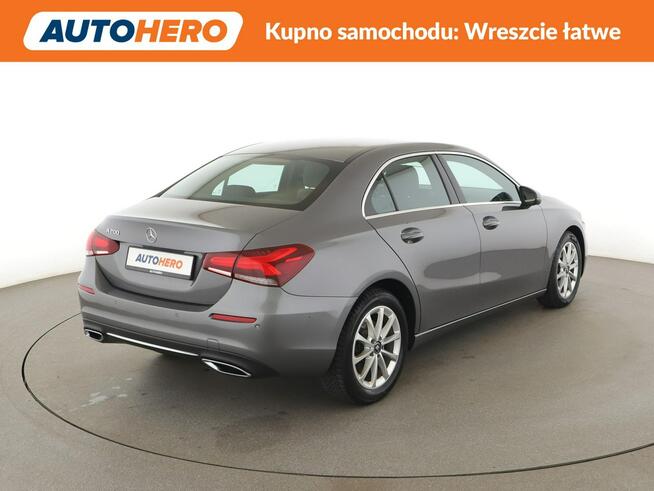 Mercedes A 200 automat full LED półskóra navi grzane fotele kamera i czujniki parkowa