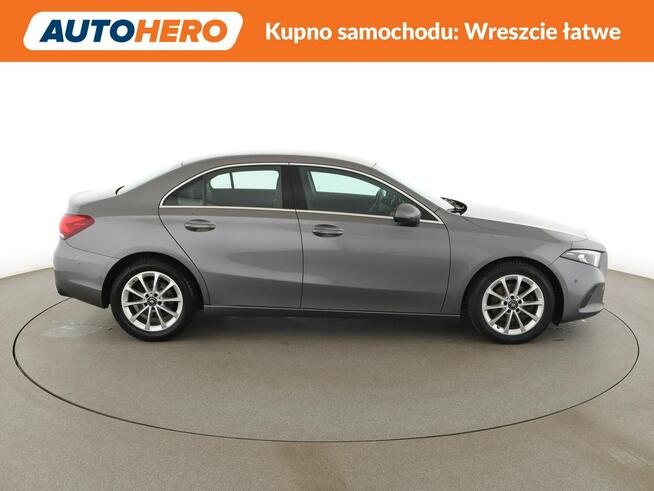 Mercedes A 200 automat full LED półskóra navi grzane fotele kamera i czujniki parkowa