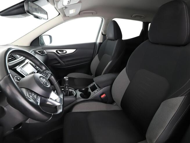 Nissan Qashqai LIFT 1.6 N-Connecta Klimatronik Tempomat Nawigacja GrzaneFotele KAM360