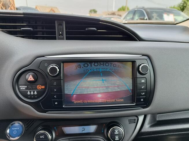 Toyota Yaris 1.5 Benzyna-hybryda 73 KM Przebieg-59 128 km
