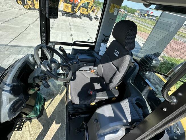 FABRYCZNIE NOWY CAT 906