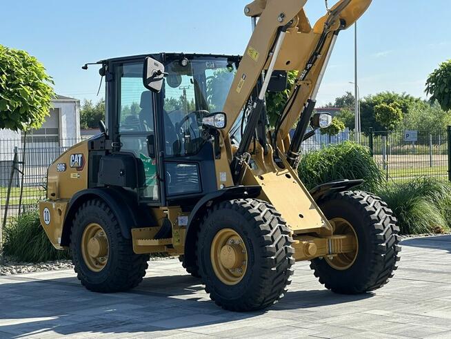 FABRYCZNIE NOWY CAT 906