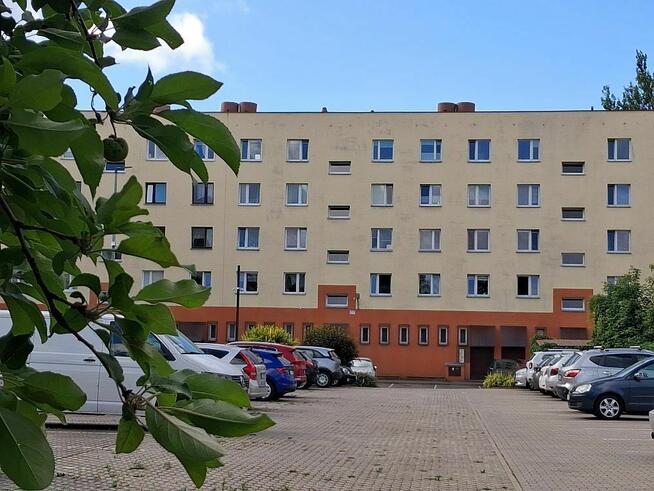 Inwestycja przy uczelni- 3 pokoje. Parking za bramą