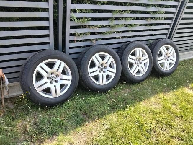 Felgi aluminiowe z oponami 15