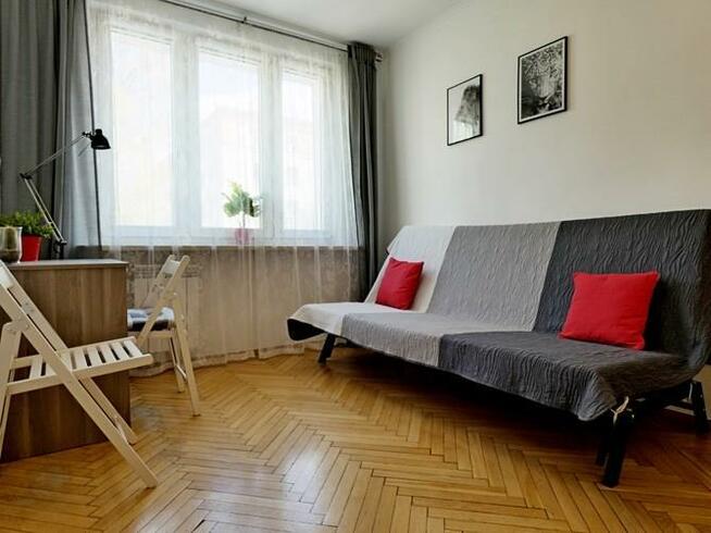 Podskarbińska 10,Praga Północ, jasny pokój
