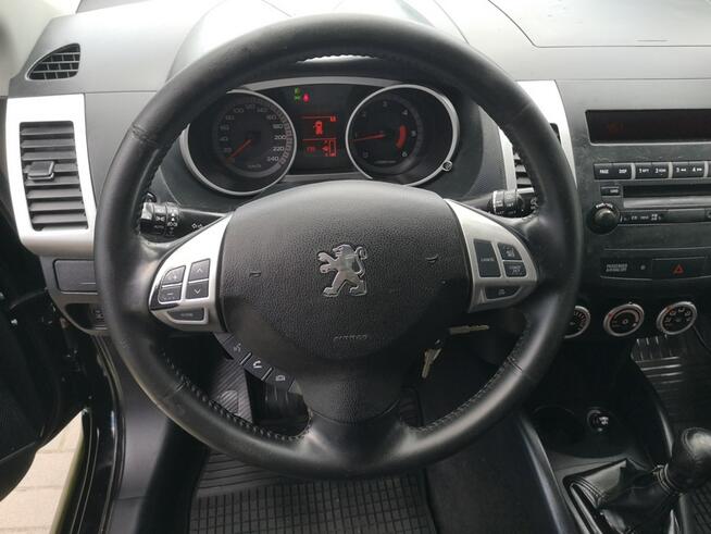 Peugeot 4007 2,2 HDI 156KM Klimatr ALU 18 Temp Isofix 4 x 4 Servis 7 osób Gwarancja