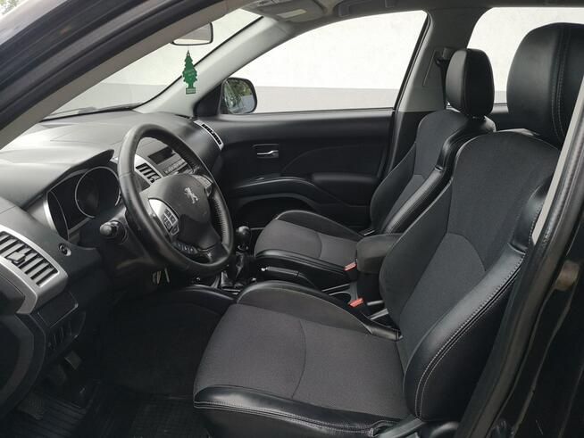 Peugeot 4007 2,2 HDI 156KM Klimatr ALU 18 Temp Isofix 4 x 4 Servis 7 osób Gwarancja