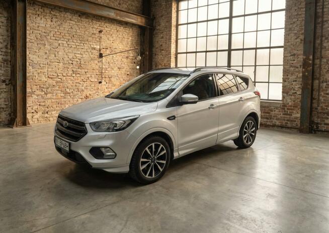 Ford Kuga Jak nowy rok gwarancji nowe opony serwis ASO