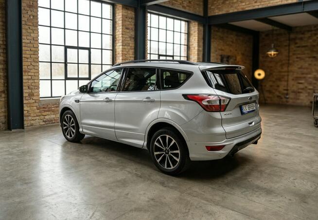 Ford Kuga Jak nowy rok gwarancji nowe opony serwis ASO
