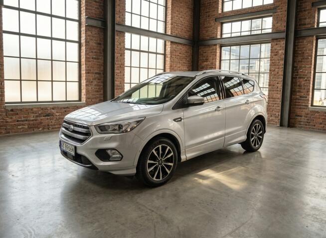 Ford Kuga Jak nowy rok gwarancji nowe opony serwis ASO