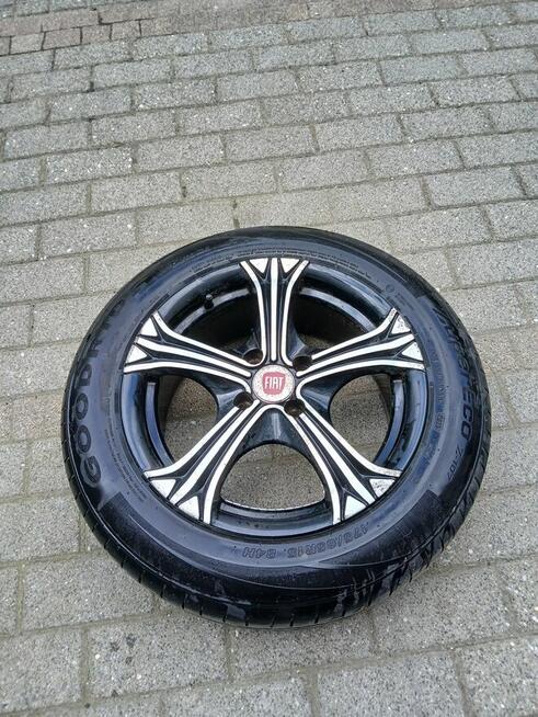 Sprzedam felgi aluminiwe z oponami
