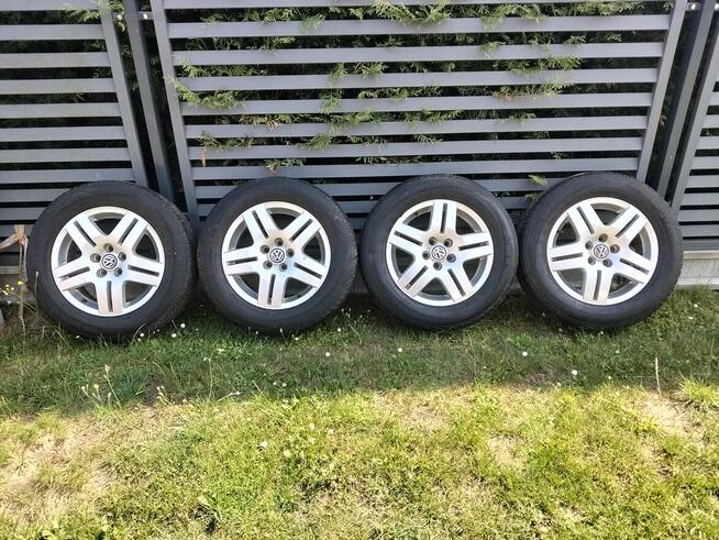 Felgi aluminiowe z oponami 15