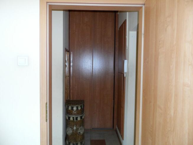 Uniwersytecka 22/30 wynajmę kawalerkę z balkonem i kuchnią