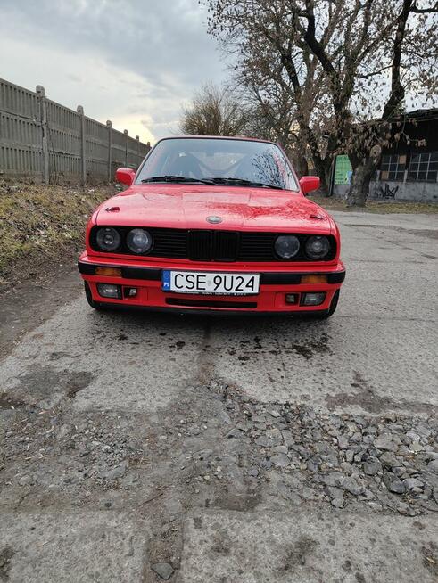 RESTMOD BMW E30 325i z nutką motosportu