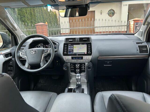 Toyota Land Cruiser LC 2.8 D-4D Invincible bezwypadkowa srew