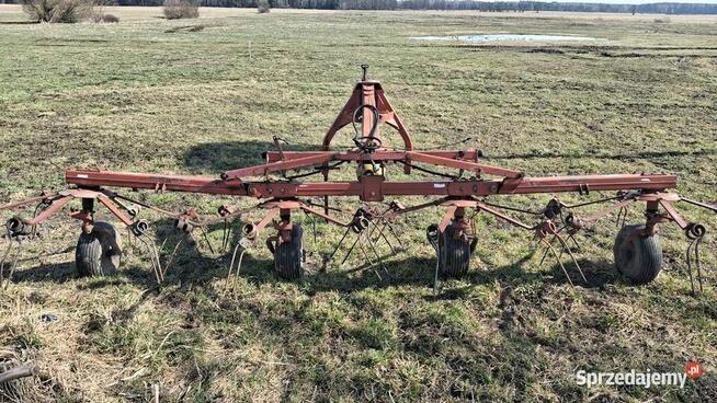 Przetrząsarka Fella TH520