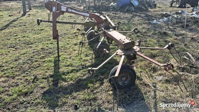 Przetrząsarka Fella TH520