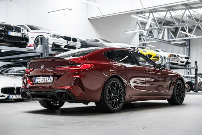 BMW M8 Competition. Salon Polska. Aventurine Red Individual.
