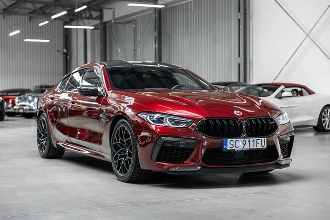 BMW M8 Competition. Salon Polska. Aventurine Red Individual.