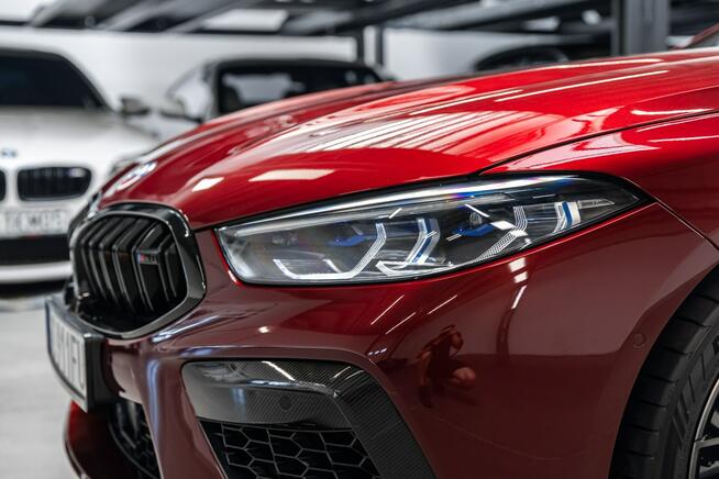 BMW M8 Competition. Salon Polska. Aventurine Red Individual.