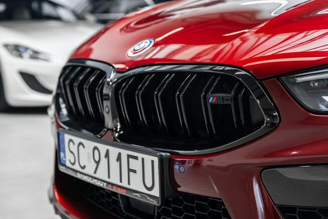 BMW M8 Competition. Salon Polska. Aventurine Red Individual.