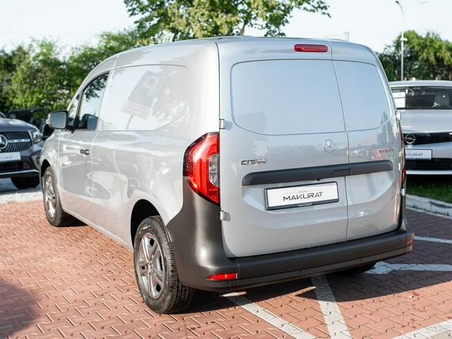 DX68536#CITAN 110 CDI L1 Ekran dotyk K.cof Salon PL VAT23%