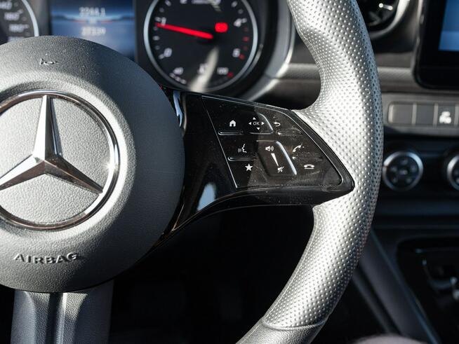 DX68536#CITAN 110 CDI L1 Ekran dotyk K.cof Salon PL VAT23%