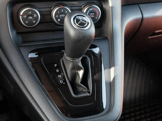 DX68536#CITAN 110 CDI L1 Ekran dotyk K.cof Salon PL VAT23%