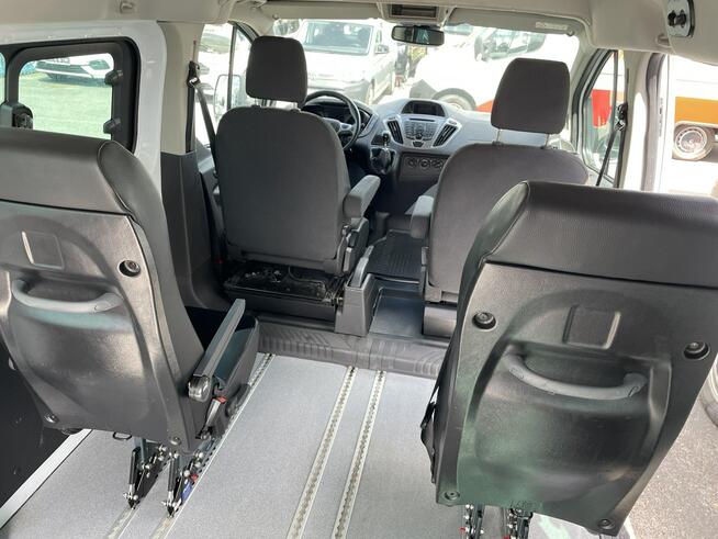 Transit Custom do przewozu Niepełnosprawnych Wózki inwalida Rrampa