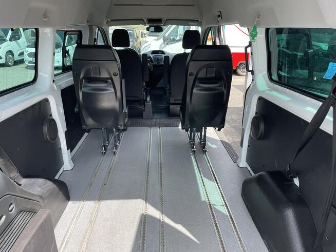 Transit Custom do przewozu Niepełnosprawnych Wózki inwalida Rrampa