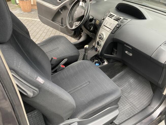 Sprzedam toyotę yaris 1.4 diesel