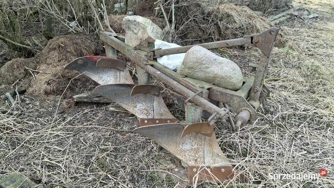 Pług 3 skibowy