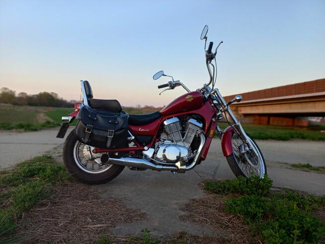 Suzuki intruder vs750