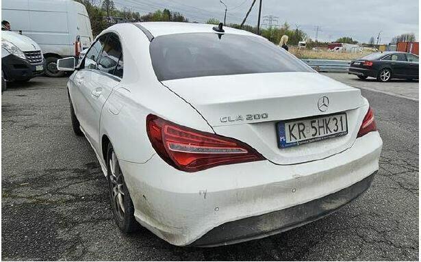 Syndyk sprzeda Mercedes-Benz CLA 200 MR’16 E6 117