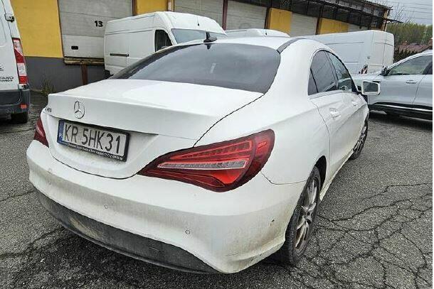 Syndyk sprzeda Mercedes-Benz CLA 200 MR’16 E6 117
