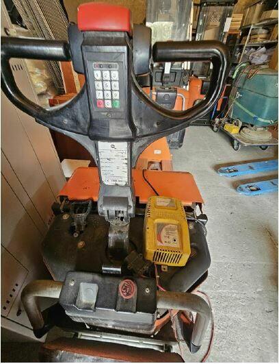 Wózek BT LPE 200/8