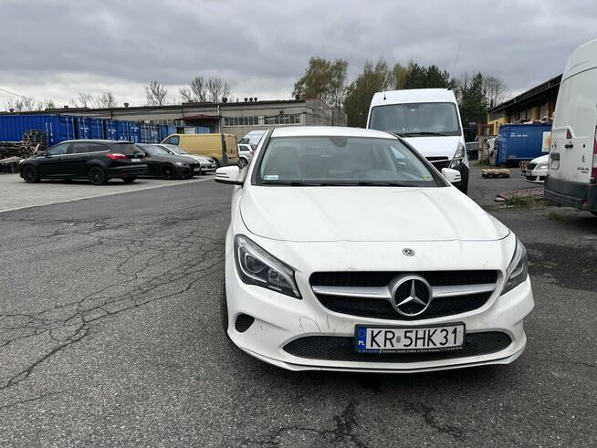 Syndyk sprzeda Mercedes-Benz CLA 200 MR’16 E6 117