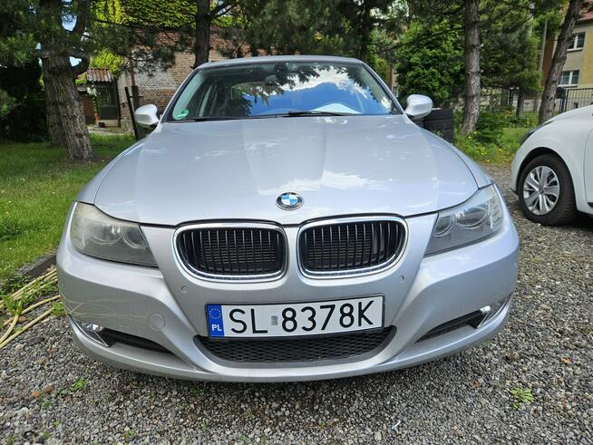 BMW 318 Nawigacja / Podgrzewane fotele / Klimatronic / Parctronic x 2 / itd.