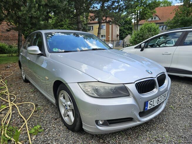 BMW 318 Nawigacja / Podgrzewane fotele / Klimatronic / Parctronic x 2 / itd.