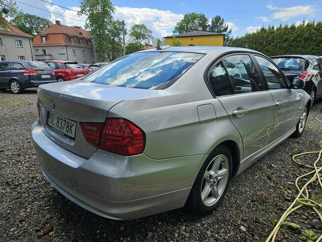 BMW 318 Nawigacja / Podgrzewane fotele / Klimatronic / Parctronic x 2 / itd.